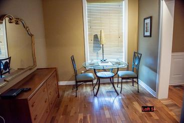 پانسیون Sunpac Lofts