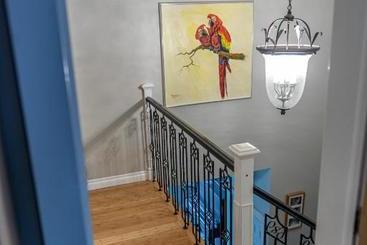 پانسیون Sunpac Lofts