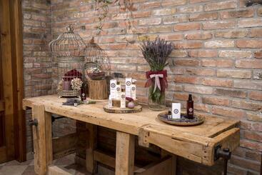 בית מלון כפרי La Tenuta Va Oltre