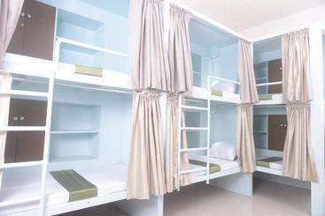 Hostel Mt Moriah Inn And Resto