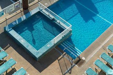 酒店 Ocean Holiday