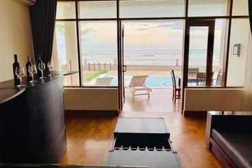 هتل Chaung Thar Lodge