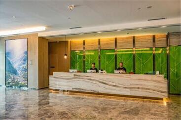 Atour Hotel Yuyang West Road