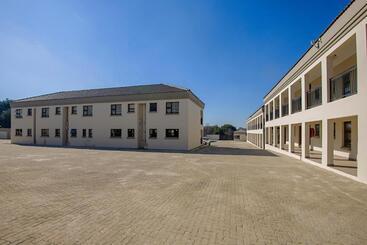 ペンション Zimbali Heights  Krokodil Avenue