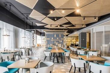 Atour Hotel Yufeng Mountain Park Liuzhou