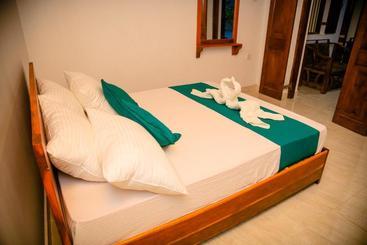 تختخواب و صبحانه Kandy Spice Villa