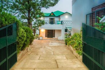 호텔 Pine Winds Villa