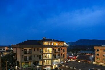 בית מלון כפרי Rafiki  Hoima