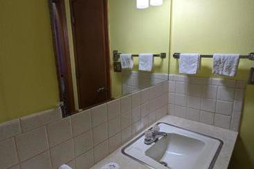مُتل Great Plains Budget Inn