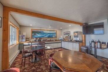 Captain S Choice Motel