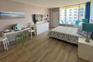 Castaways Resort Studios