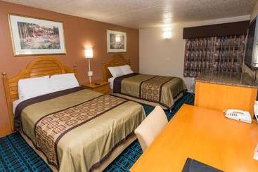 בית מלון כפרי Cambridge Inn