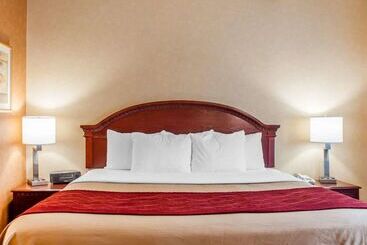 فندق Quality Inn Near Walden Galleria Mall