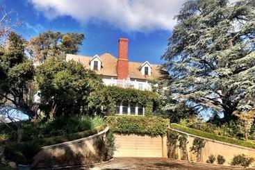 בית מלון כפרי The Inn On Knowles Hill Bed & Breakfast