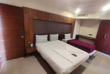 Fabhotel Adya Classic
