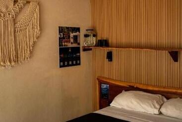 فندق Bufo Alvarius