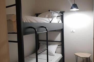 פנסיון Dimitri Guest House