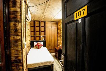 هتل Lila Inn & Motorbike Tours Ha Giang