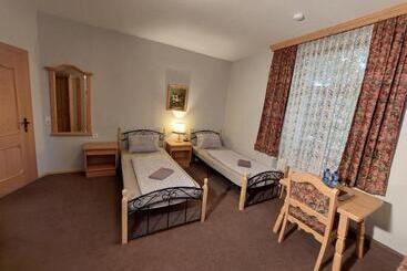 3 Raben   Leoben   Zimmer Für Geschäftsreisende, Urlauber, Monteure Und Handwerker, Polski Pensjonat