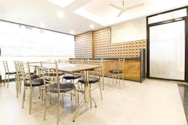 Отель Star Zest House