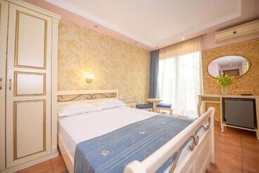 בית מלון כפרי Iris Mimoza