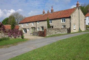 مبيت وإفطار Pond Farm