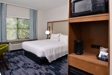 Отель Fairfield Inn & Suites By Marriott Canton