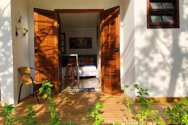 پانسیون Pousada Rancho Do Onofre Almada Ubatuba
