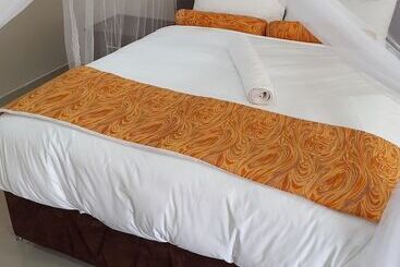 Bed and Breakfast Delight Lodge