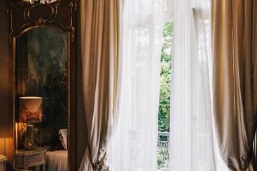 تختخواب و صبحانه Château La Creuzette