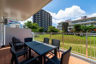 هتل Condo Royal Ryu Kyu