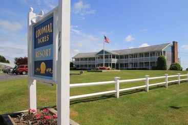 Colonial Acres Resort