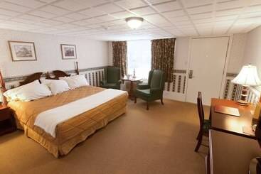 فندق Coachman Inn