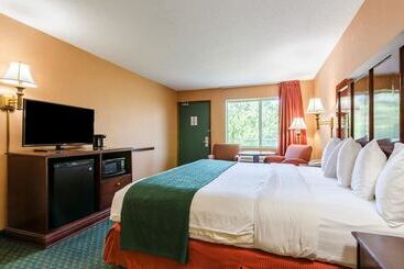 هتل Quality Inn Eureka Springs South