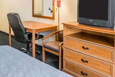 فندق Quality Inn I94 Near Wings Stadium