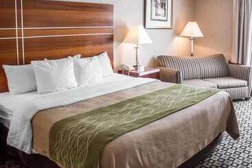 בית מלון כפרי Quality Inn