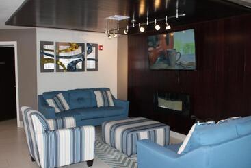 בית מלון כפרי Quality Inn & Suites Port Arthur  Nederland