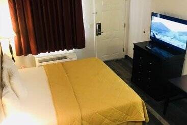 בית מלון כפרי Rodeway Inn