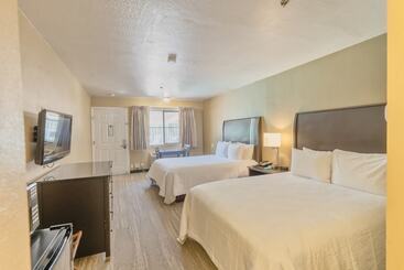 酒店 The Oakhurst Inn At Yosemite