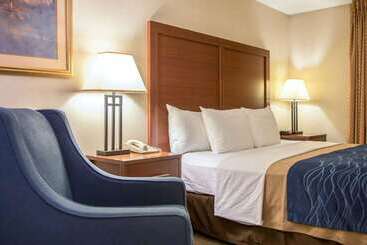 هتل Wingate By Wyndham Anchorage Downtownship Creek