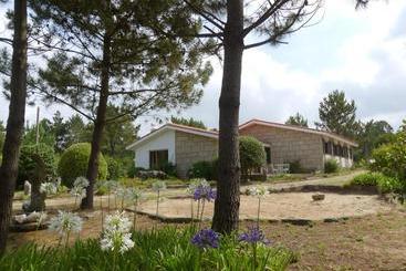 Общежитие Porto Beach Lodge