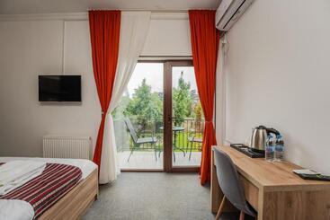 Vineyard Hotel & Winery