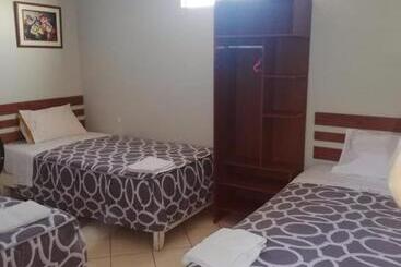 تختخواب و صبحانه La Posada De Valdez