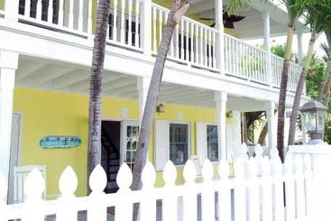 هتل Sapodilla House