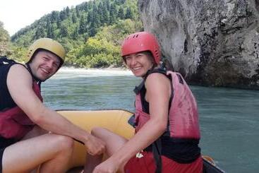 פנסיון Keli Guest House& Rafting Adventures