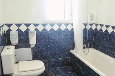 تختخواب و صبحانه Martin's Villa