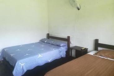 هتل Hospedaje Mara