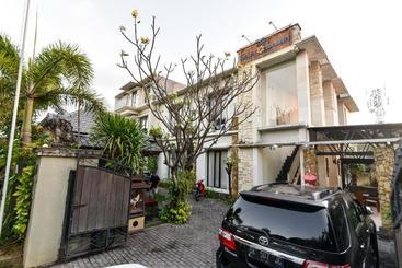 هتل Reddoorz @ Jalan Hayam Wuruk Denpasar
