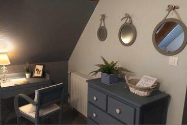 فندق صغير Auberge De Jeunesse La Hulotte