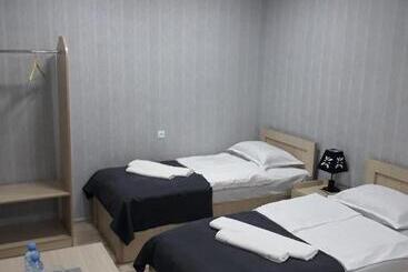 پانسیون Vardzia